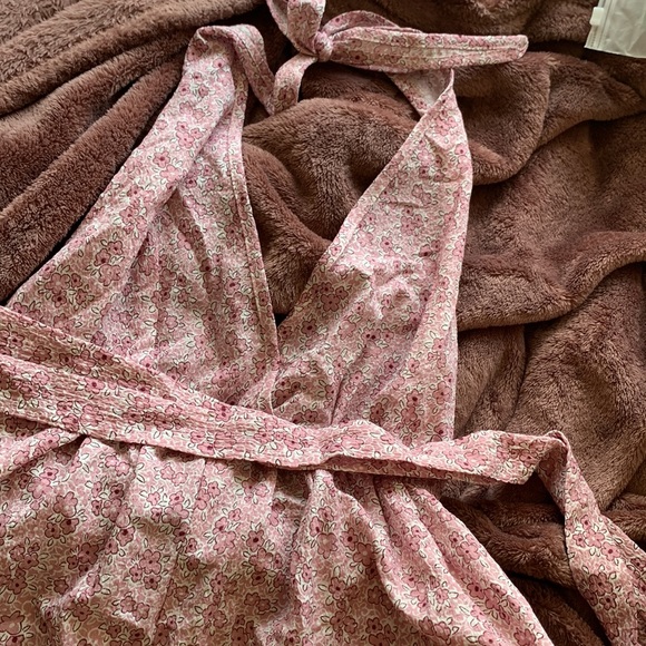 Floral Backless Belted Halter Romper - Picture 2 of 2